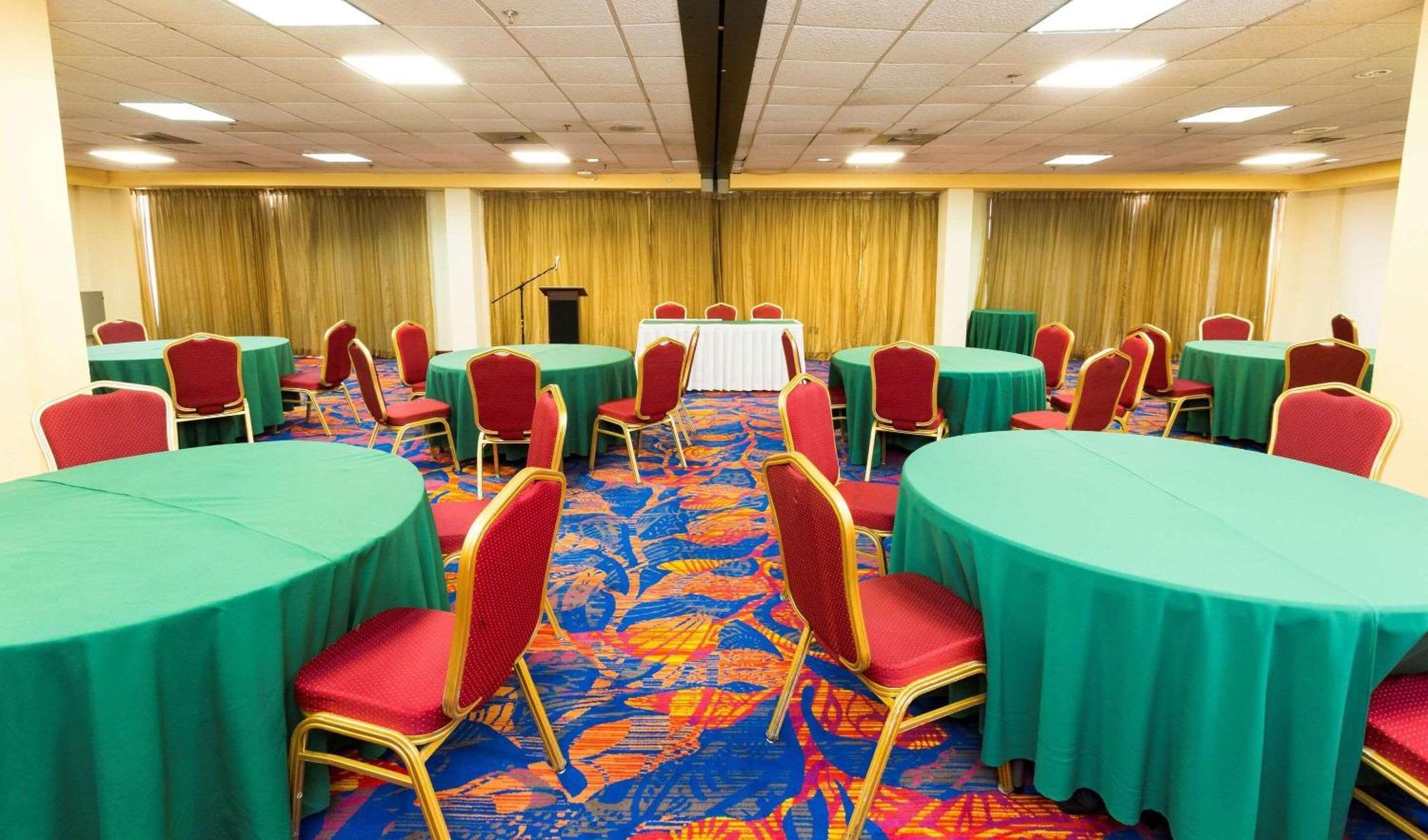 Radisson Hotel Trinidad Port of Spain Ngoại thất bức ảnh